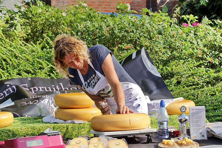 9-6-2018 - Proeverij in zomersfeer door de PLUS in Waarder_46